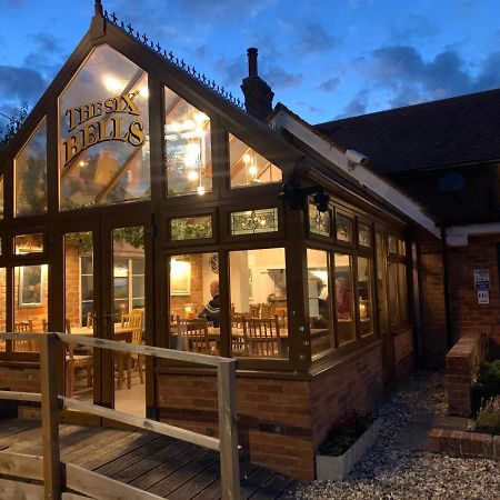 The Six Bells 호텔 Beenham 외부 사진