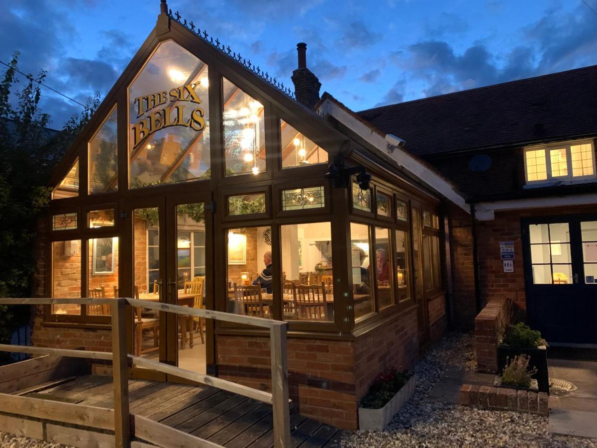 The Six Bells 호텔 Beenham 외부 사진